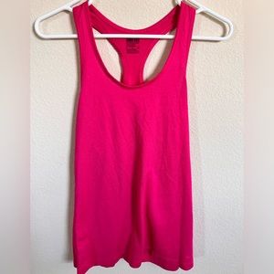 Nike: Dry-Fit tank top in Pink size S.